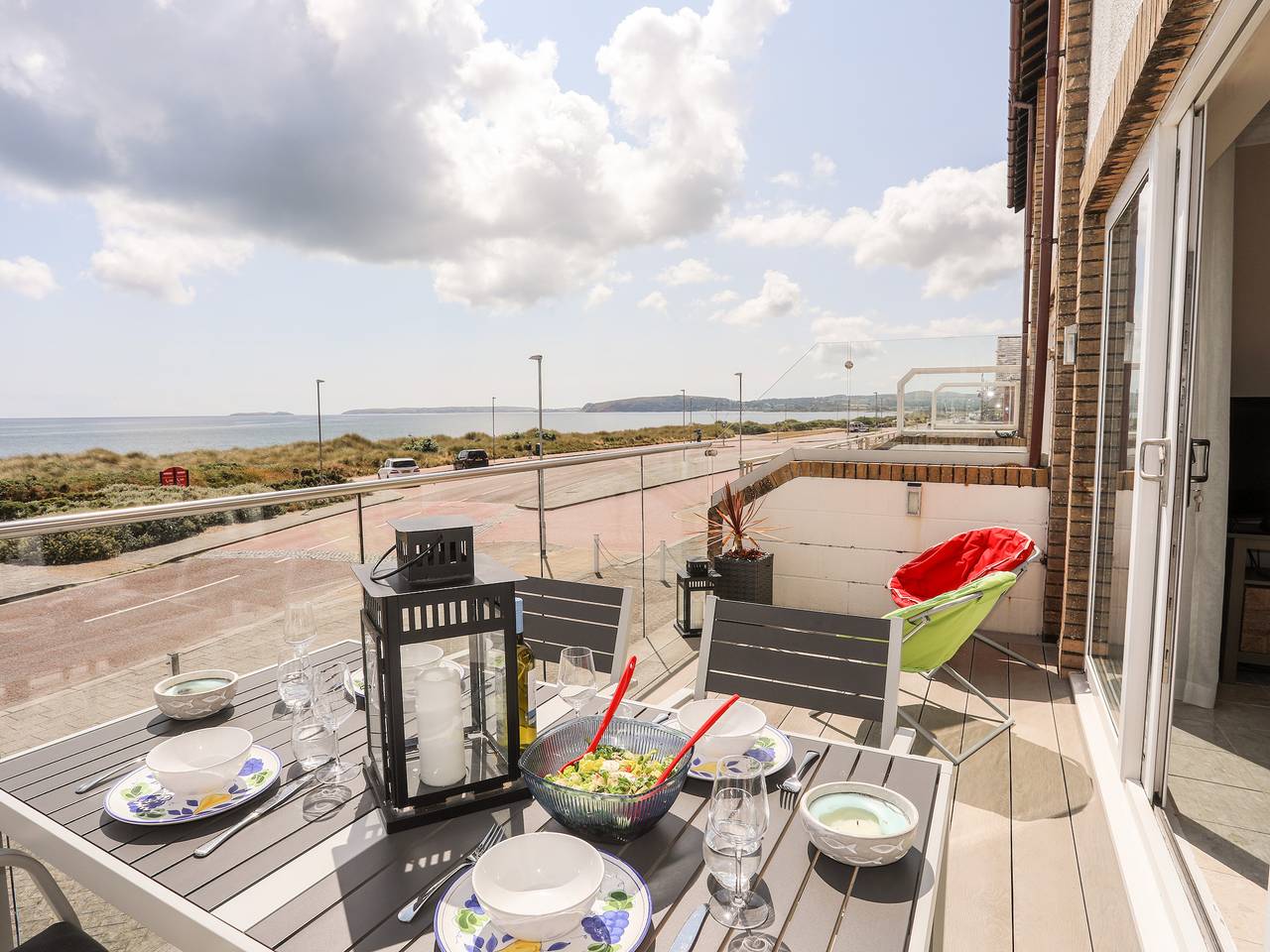 7 Min Y Traeth in Pwllheli, Gwynedd