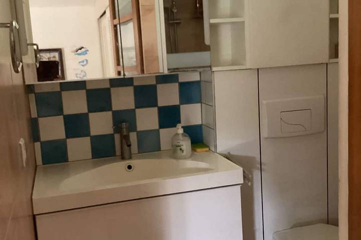 Appartement entier, Maison avec terrasse et pergola dans propriété calme et sécurisée in Cogolin, Côte méditerranéenne (France)