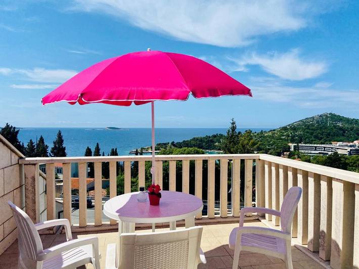 B&b per 4 persone, con Balcone e Terrazza nonché Panorama a Breno