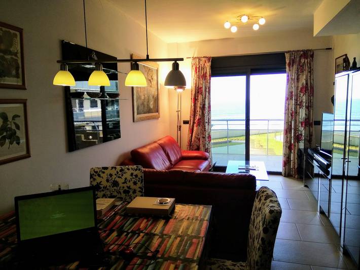 Ferienwohnung für 4 Personen, mit Terrasse und Pool in Montroig Bahia - 3