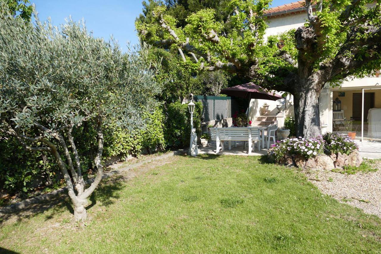 Appartement entier, One-Bedroom Apartment in Le Pontet, Vaucluse