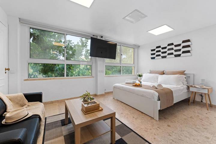 Casa rural para 2 personas, con Terraza y Jardín además de Piscina y Vistas en Estoril - 4