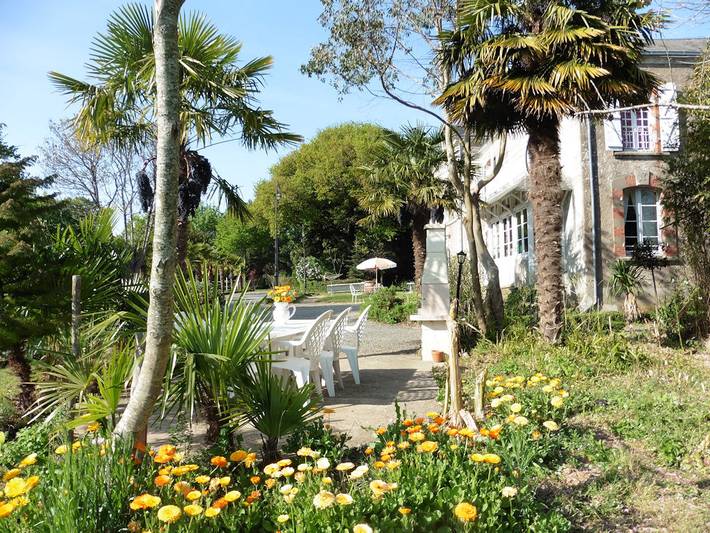 Gîte pour 8 personnes, avec piscine ainsi que terrasse et jardin à Le Champ-Saint-Père - 3