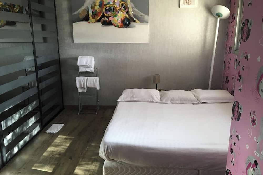 Homerez - Villa spacieuse à Nalliers avec piscine privée in Nalliers, Fontenay-le-Comte