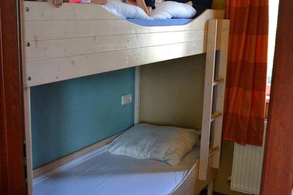 Bungalow in Nederland met Duin Tuin in 's-Gravenzande, Stadsgewest Haaglanden