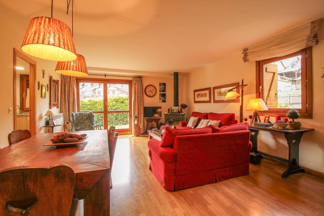 Apartamento entero, Two-Bedroom Apartment in Tramacastilla de Tena, Pirineo Aragonés