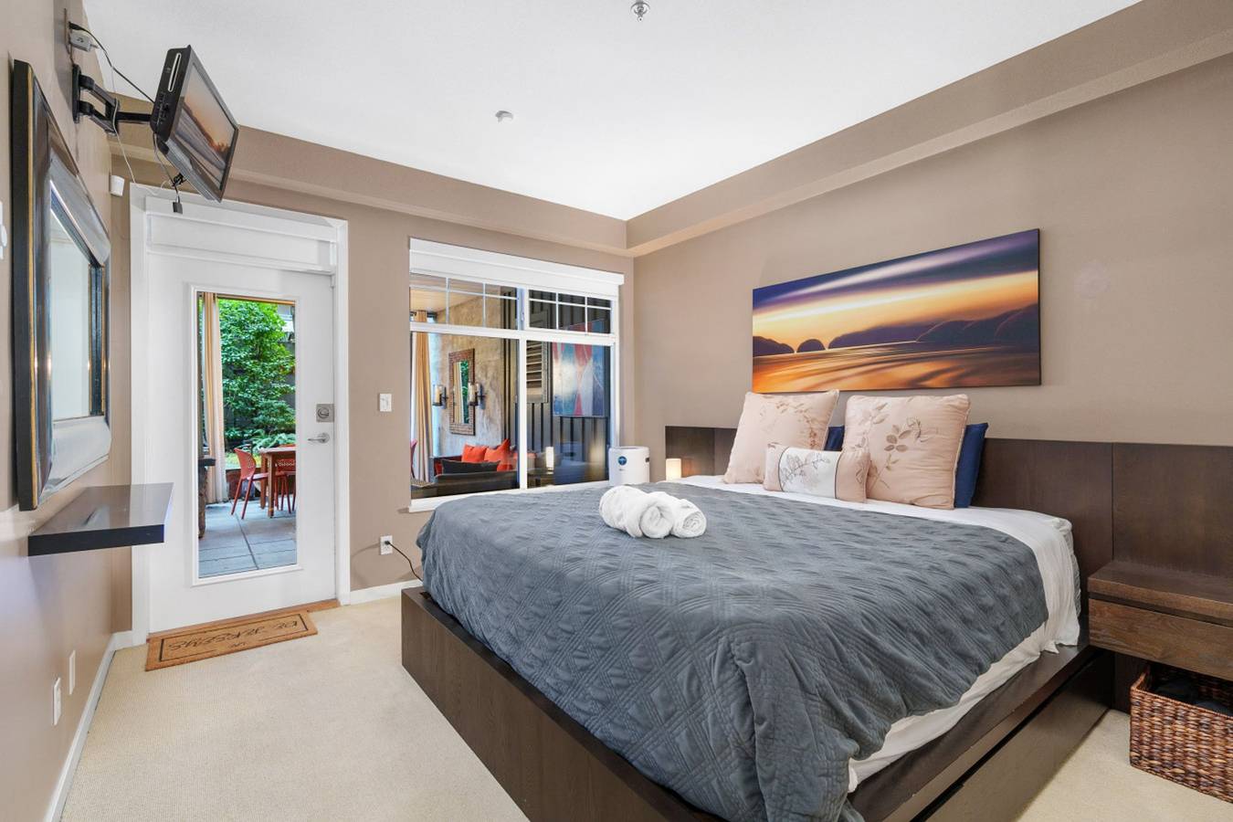 Ganze Wohnung, 2Br World Cup Stay | Expansive Backyard + Parking in Vancouver, British-Columbia