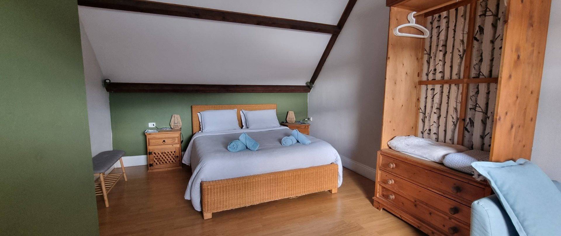 The place to B&B - The Birch Room/Bouleau in Huelgoat, Région de Châteaulin