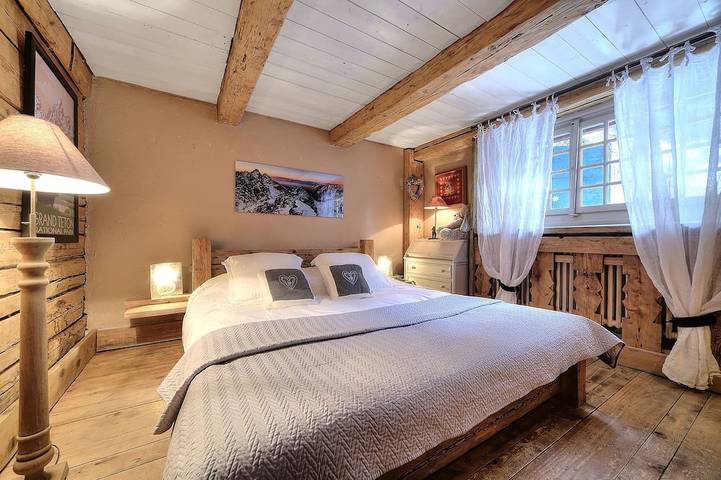 Authentic, warm, luxurious chalet, swimming pool, jacuzzi, sauna and fireplace in Les Contamines-Montjoie, Pays du Mont-Blanc