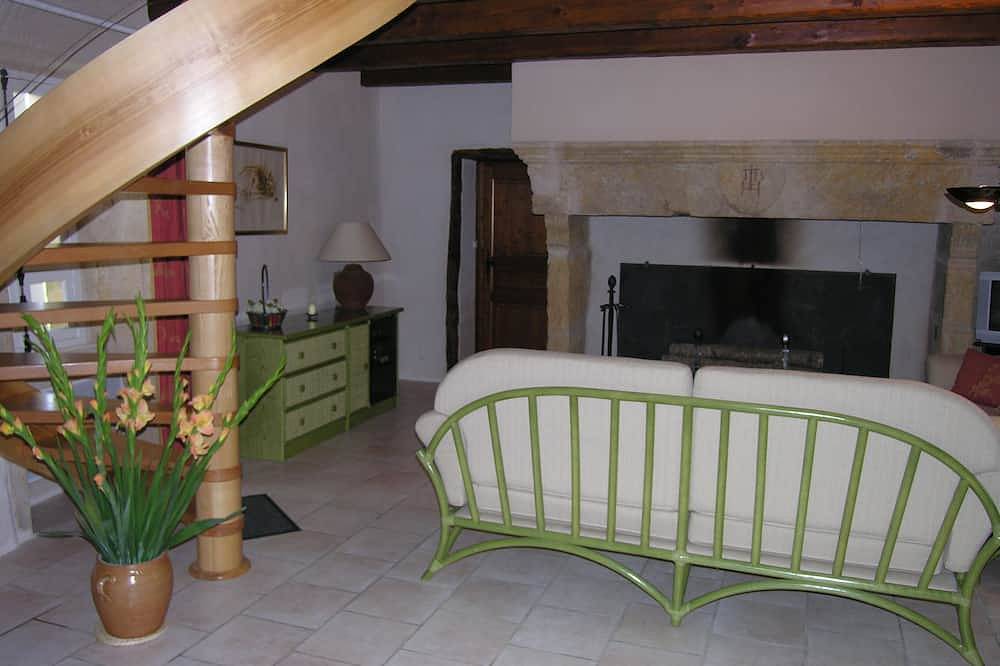 Cottage de charme avec dépendance et piscine, havre de paix, situation dominante in Cazals, Quercy