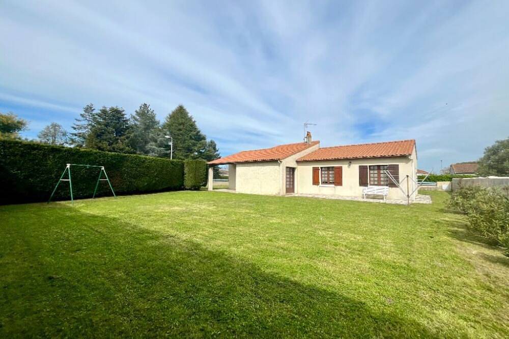 Maison Spacieuse au Calme in Arvert, Côte de Beauté