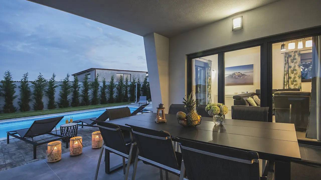 Villa für 8 Personen mit Terrasse in Sisan, Südküste Istrien