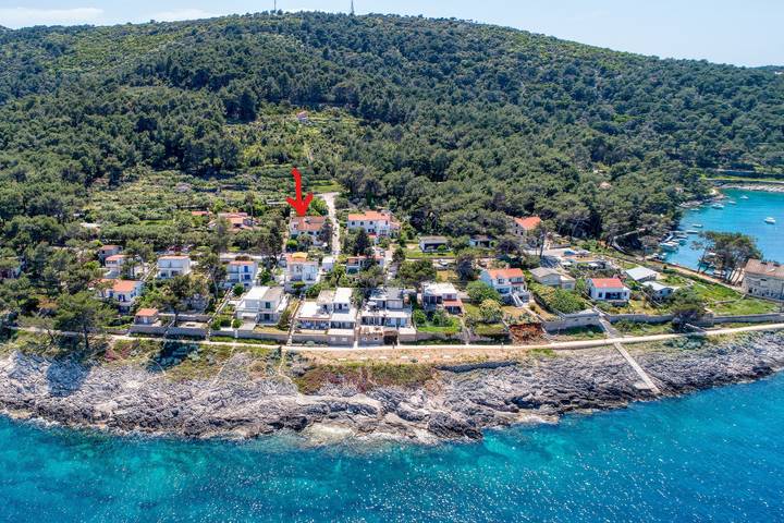 Ganze Wohnung, Valdarke Sea View Apartment /w Balcony in Lošinj (Kvarner Bucht)