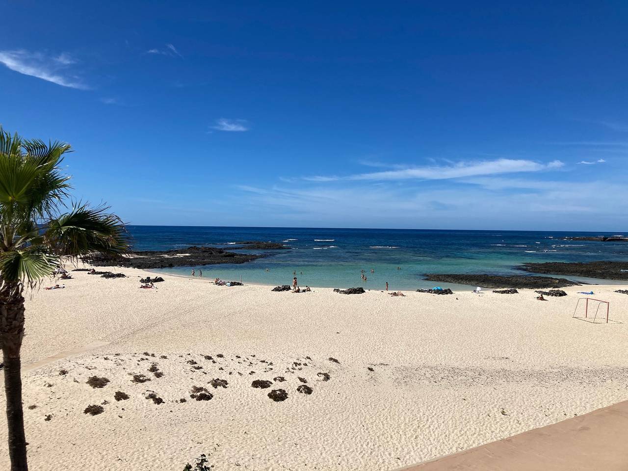 Geheel appartement, Appartement La Piedra in palmentuin direct aan strand & zee in El Cotillo, La Oliva