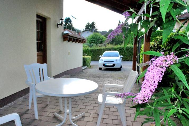 Location de vacances pour 2 personnes, avec vue ainsi que jardin et terrasse à Mettlach - 4