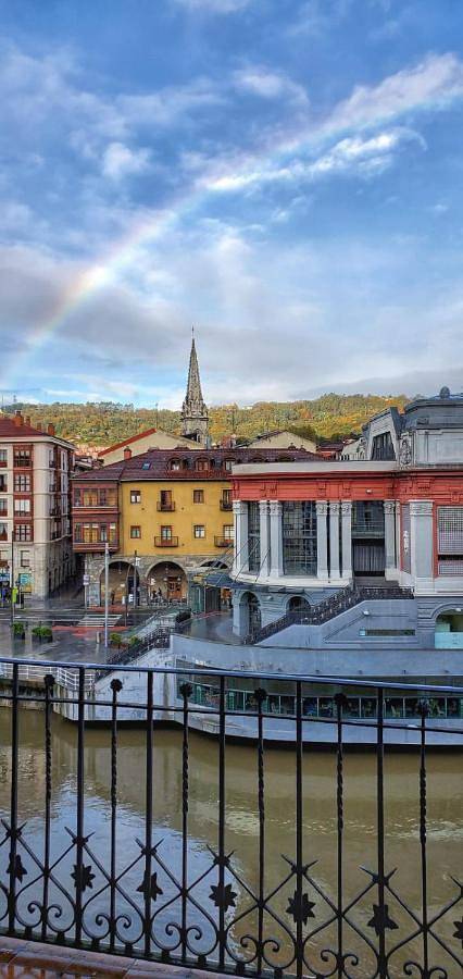 Entire apartment, Old Town & River (Casco Viejo Bilbao) E-Bi 1138 in Ibaiondo, Bilbao