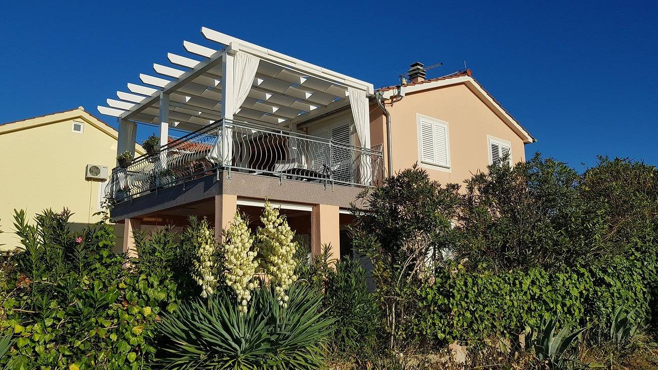 Ganze Wohnung, 1-Zimmer-Ferienwohnung mit Terrasse und Meerblick Tribunj (Vodice) A-23680-b in Tribunj, Šibenik-Knin