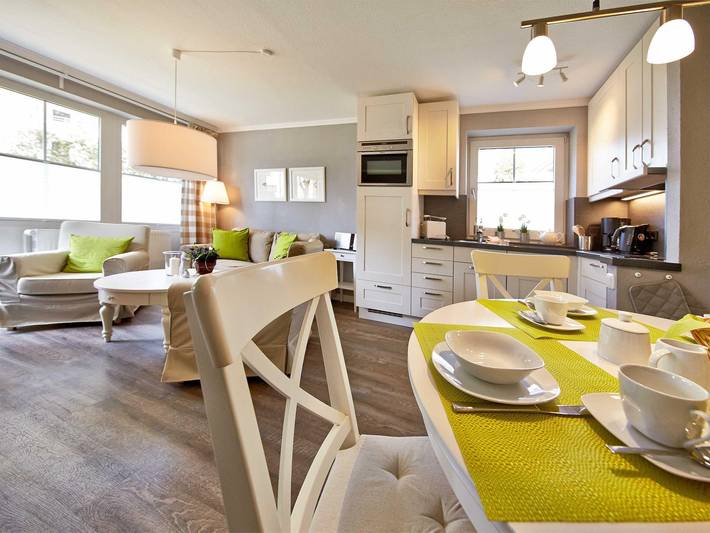 Ferienwohnung für 3 Personen, mit Terrasse und Pool in der Mecklenburger Bucht - 2