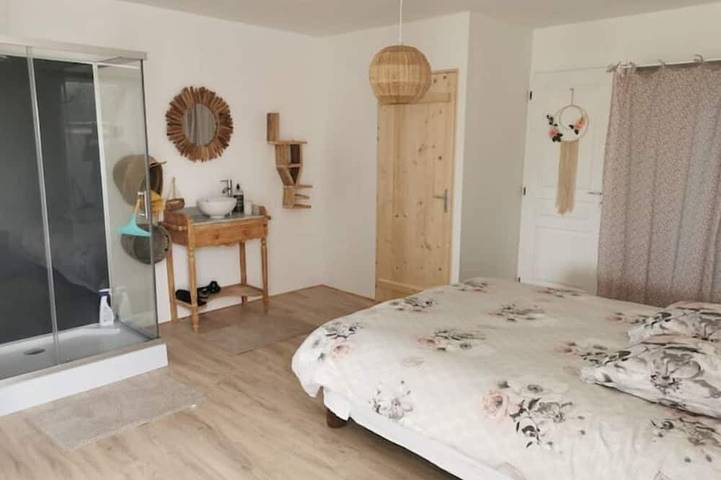 Location de vacances pour 2 personnes, avec balcon ainsi que jardin et jacuzzi à Saint-Martin-le-Gaillard - 3