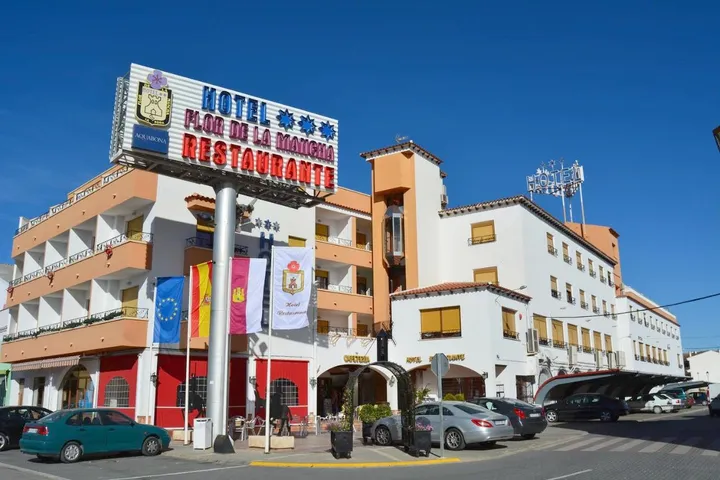 Hotel para 2 personas, con vistas y terraza, Se admiten mascotas - 1