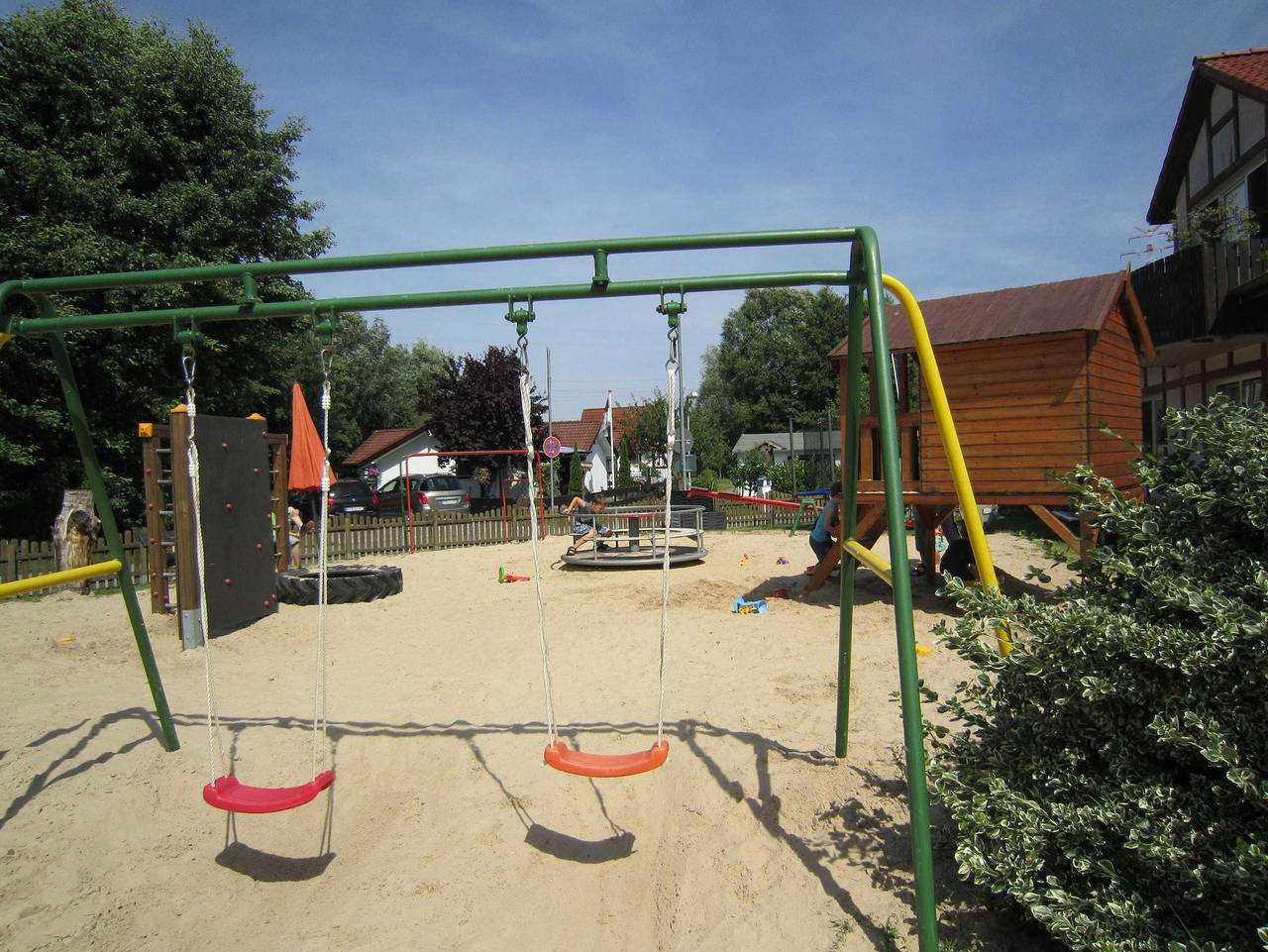 Ganze Ferienwohnung, Ferienhaus Scout 42 im Feriendorf Altes Land in Hollern-Twielenfleth, Altes Land Stade