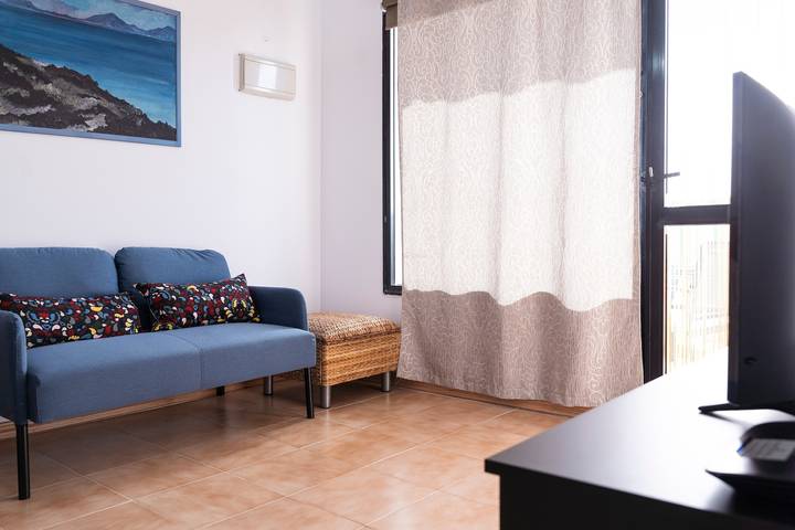 Vacation Home 'Piso Dunas Blu - Carpe Mundi' with Shared Pool and Wi-Fi in Corralejo, La Oliva