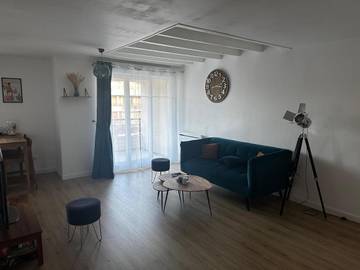 Gîte pour 4 personnes, avec terrasse à Émerainville