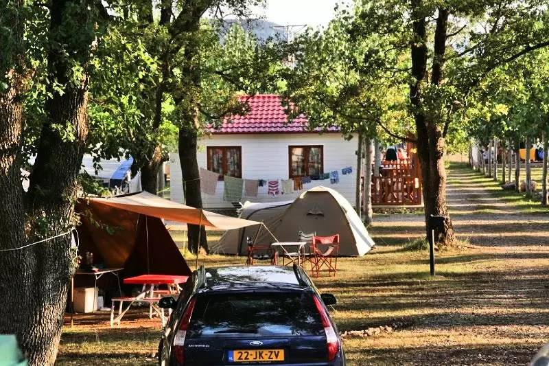 Blokhut (geen keuken of badkamer) 2 tot 4 personen - 2 personen. bij de prijs inbegrepen, foto 13