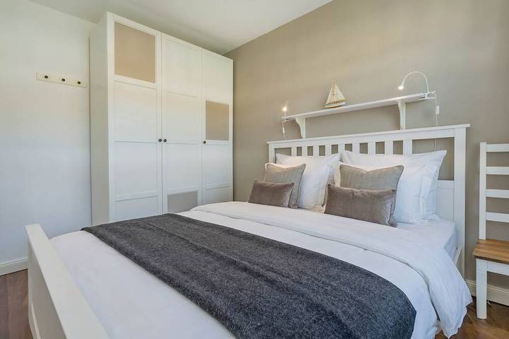 Appartement entier, Cozy vacation rental with a balcony near the beach and forest in Koserow, Bernsteinbäder