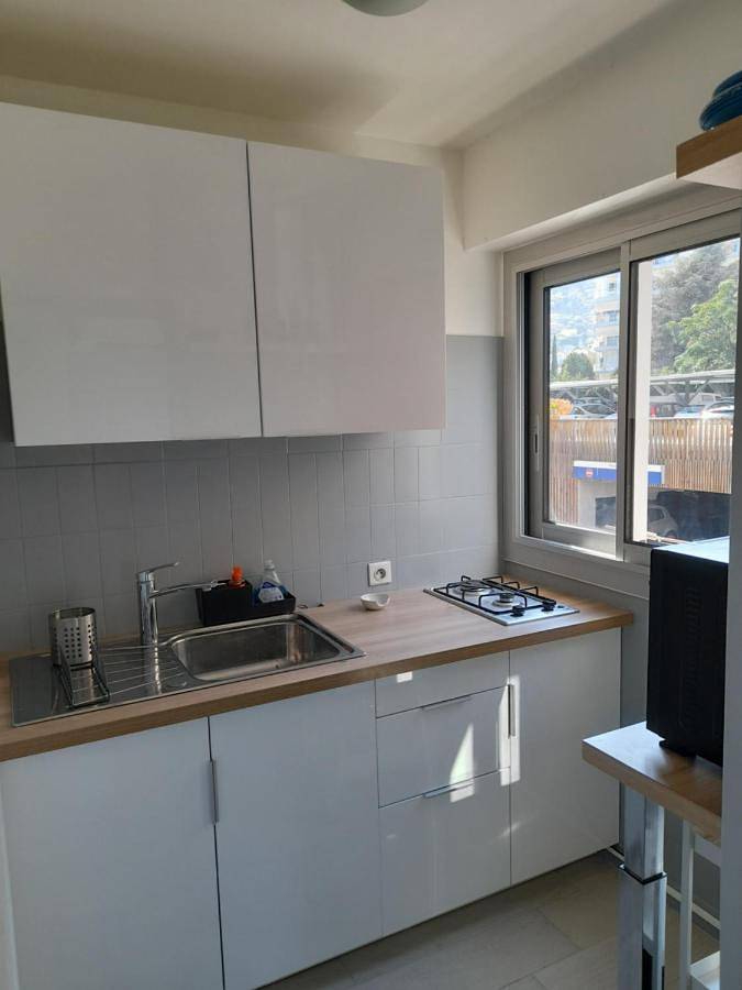 Gîte pour 2 personnes, avec terrasse dans Office De Tourisme De Golf Juan - 4