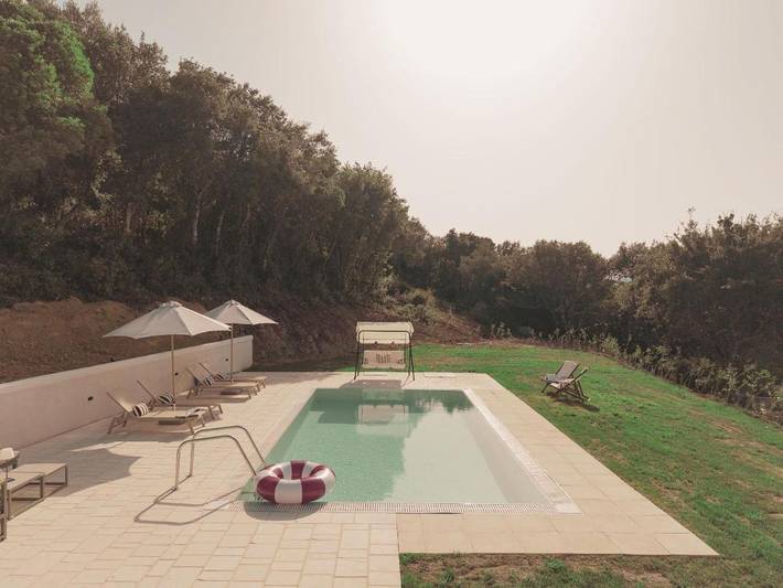 Villa pour 10 personnes, avec Balcon et Jardin ainsi que Piscine et Vue