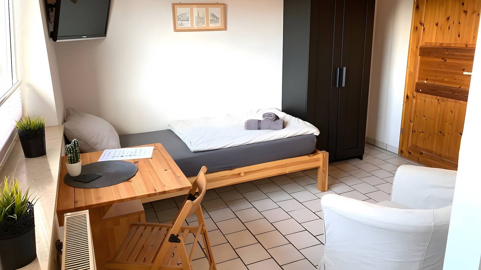 Ganze Wohnung, Apartment für 1 Person, 20 m², mit Wlan in Kreuzau in Kreuzau, Rureifel (Nordrhein-westfalen)