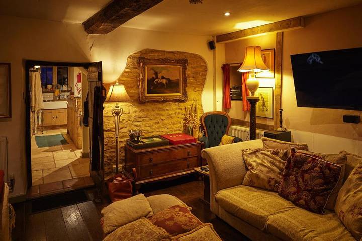 Holiday rental for 14 people, with garden and view, with pets in Bourton-on-the-Water