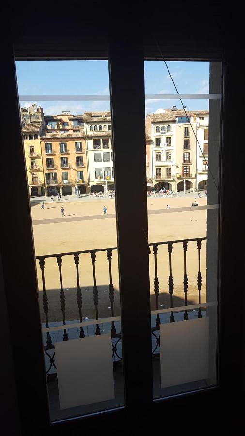 Gîte pour 4 personnes, avec balcon et vue à Vic - 2