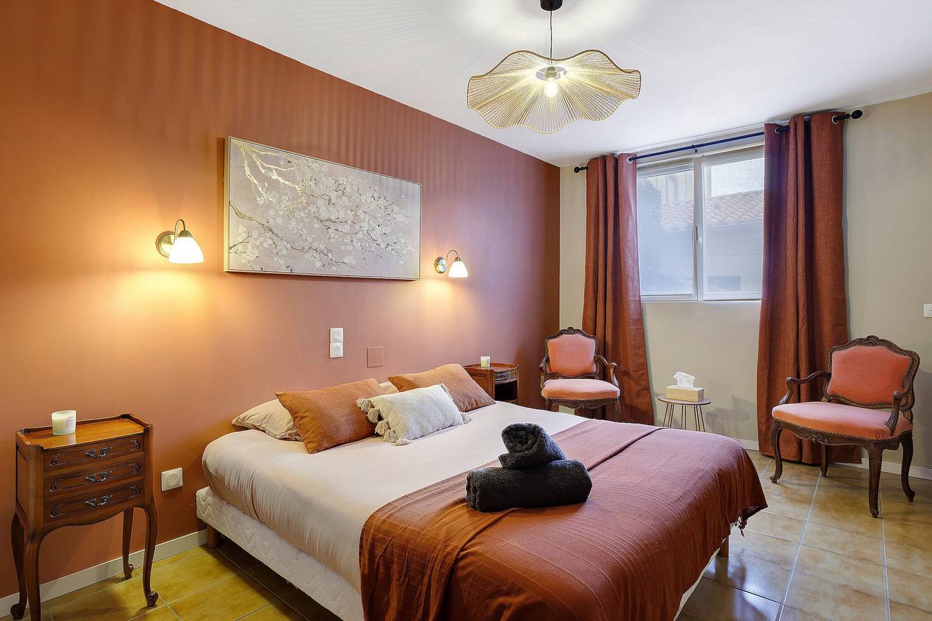 Chambre 'Terracota' avec jardin partagé et Wi-Fi in Elne, Côte d'Améthyste
