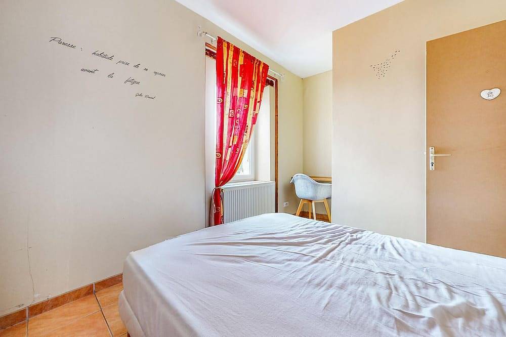 Cozy home in Boulleret with Wifi in Boulleret, Bourges region