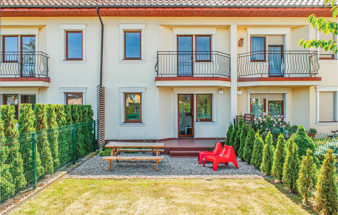 Ferienhaus für 14 Personen mit Terrasse in Mielno, Powiat Koszaliński