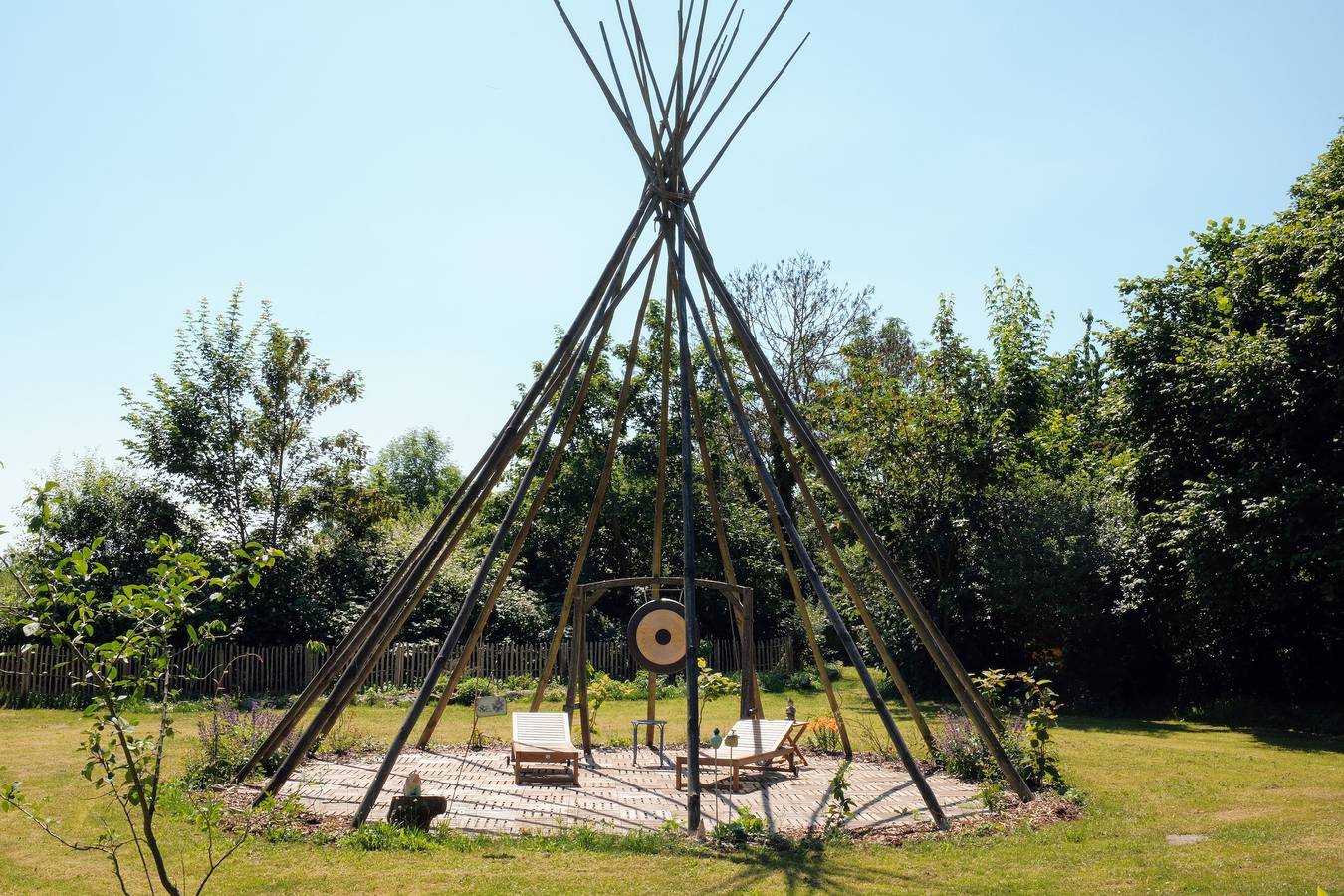 Ganze Ferienwohnung, Tiny Home „Zirkuswagen Blau“ mit Gemeinschaftspool, Garten und Wlan in Hetzdorf, Uckerland