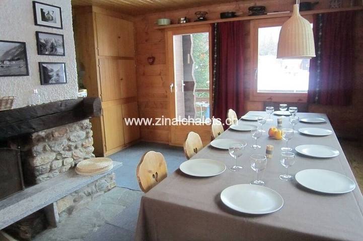 Ganze Wohnung, Wohnung im Chalet in Zinal - 3 Schlafzimmer mit 2 Betten - Wohnzimmer - Kabelfernseher - Küche - Ges in Ayer (Anniviers), Anniviers