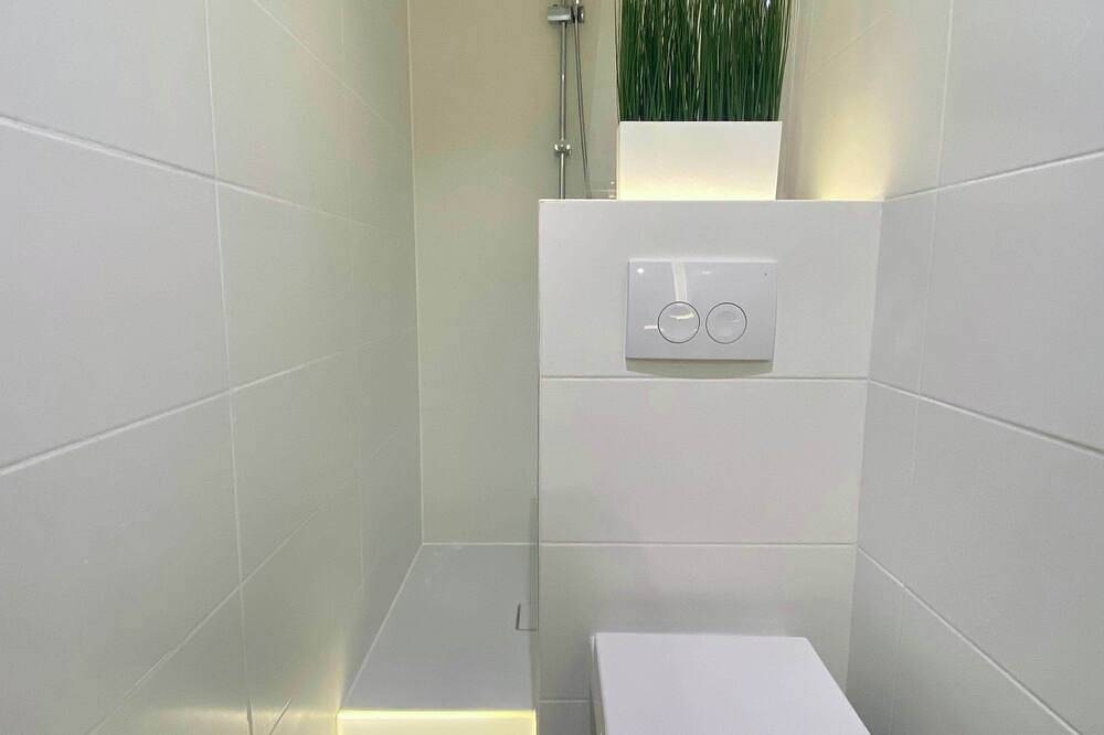 Design-Loft mit Billardtisch für 6 Personen in Charlottenburg Berlin, Berlin
