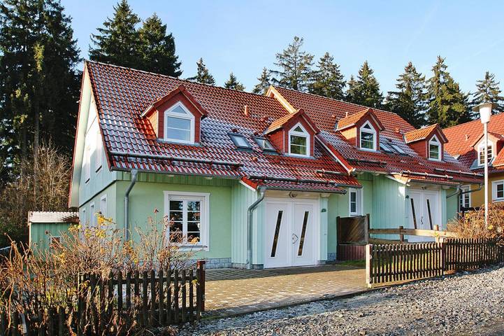 Ferienhaus für 10 Personen, mit Sauna und Terrasse sowie Garten, mit Haustier in Tanne