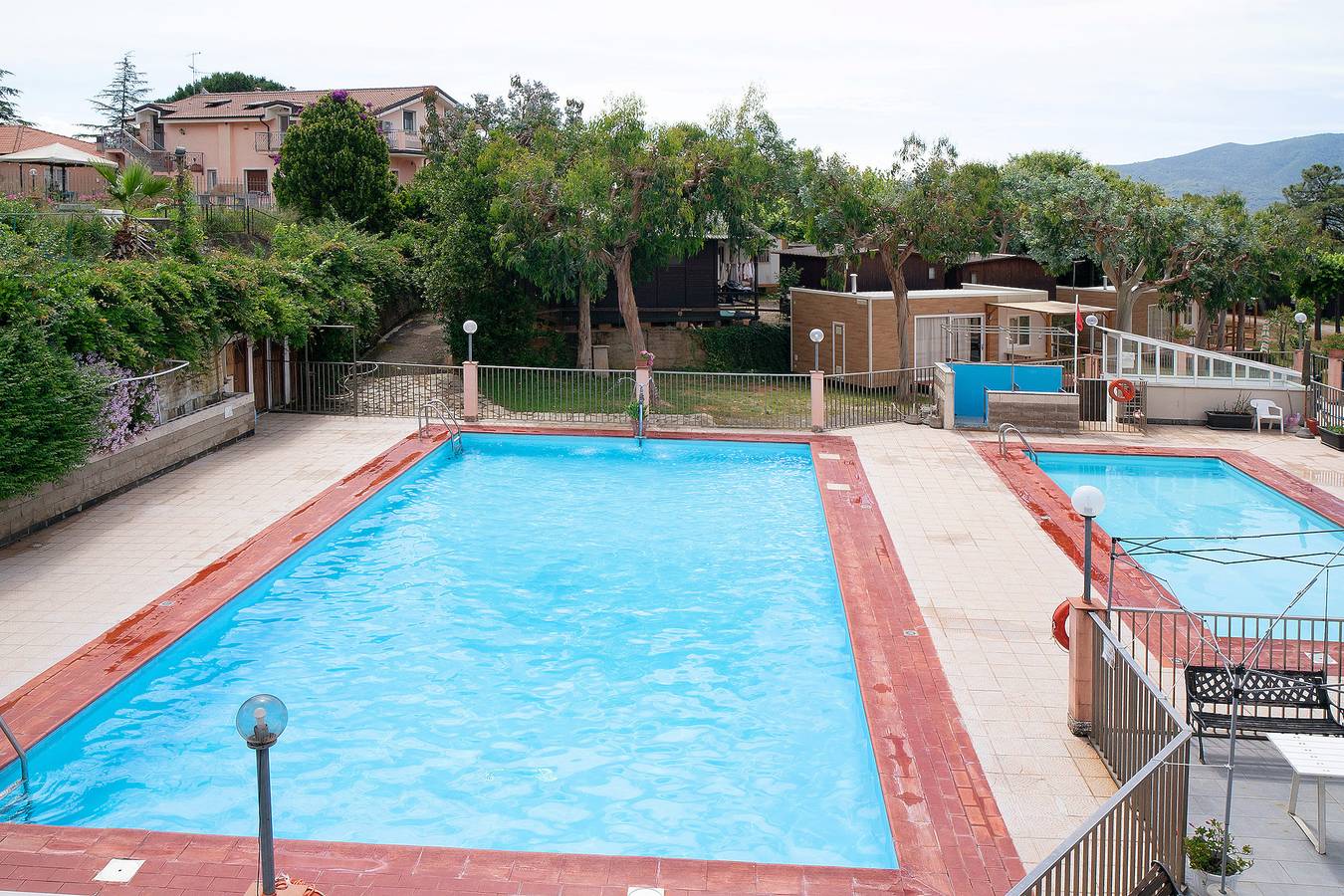 Studio entier, Studio "Monolocale Con Soppalco 43" avec piscine partagée, terrasse privée et Wi-Fi in Salea (Albenga), Albenga