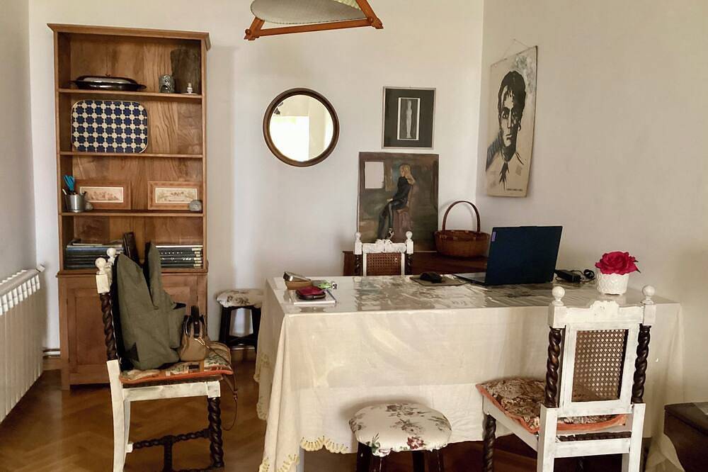 Entire apartment, Piso Para Grupo o Familia en el Centro de la Ciudad de La Coruña in La Coruña, Galician Coast