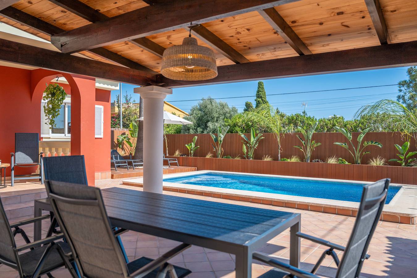 Casa de vacaciones 'Casa de Tina' con piscina privada, wifi y aire acondicionado in Badia Gran, Lluchmayor