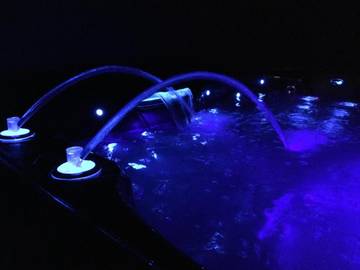 Gîte pour 2 personnes, avec terrasse et jacuzzi à Saint-Inglevert