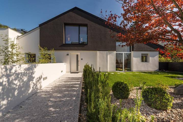 Chalet für 4 Personen, mit Balkon und Whirlpool sowie Terrasse und Garten in Meran - 2