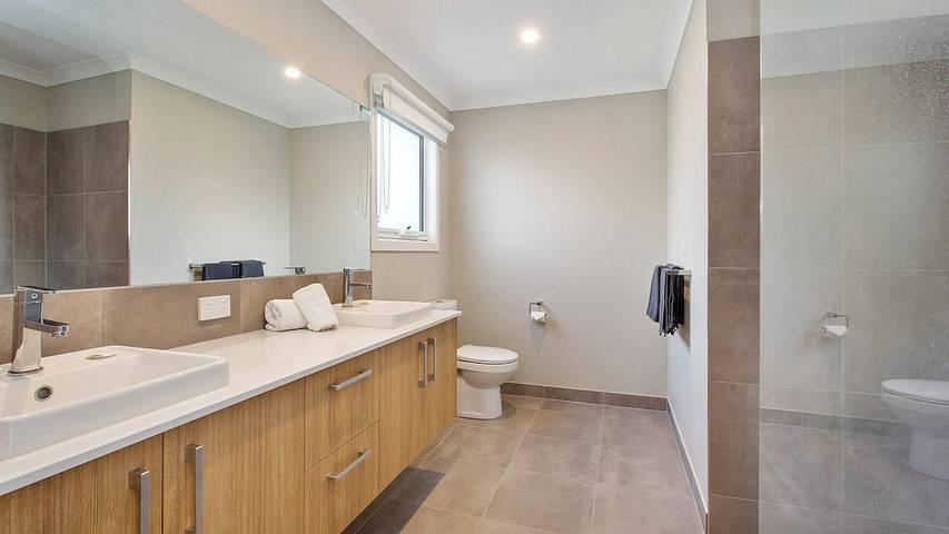 Holiday rental for 18 people, with garden and balcony in Apollo Bay