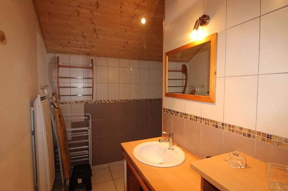 Gemütliche Ferienwohnung nahe den Cascades de Tendon mit Terrasse, privatem Parkplatz und Wlan in Le Tholy, Épinal und Umgebung