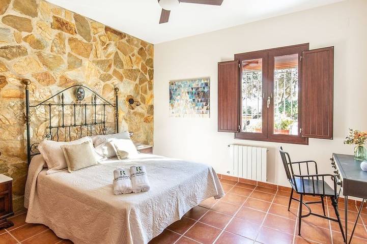 Casa Rural La Garrida Almodóvar del Río in Almodóvar del Río, Córdoba Province