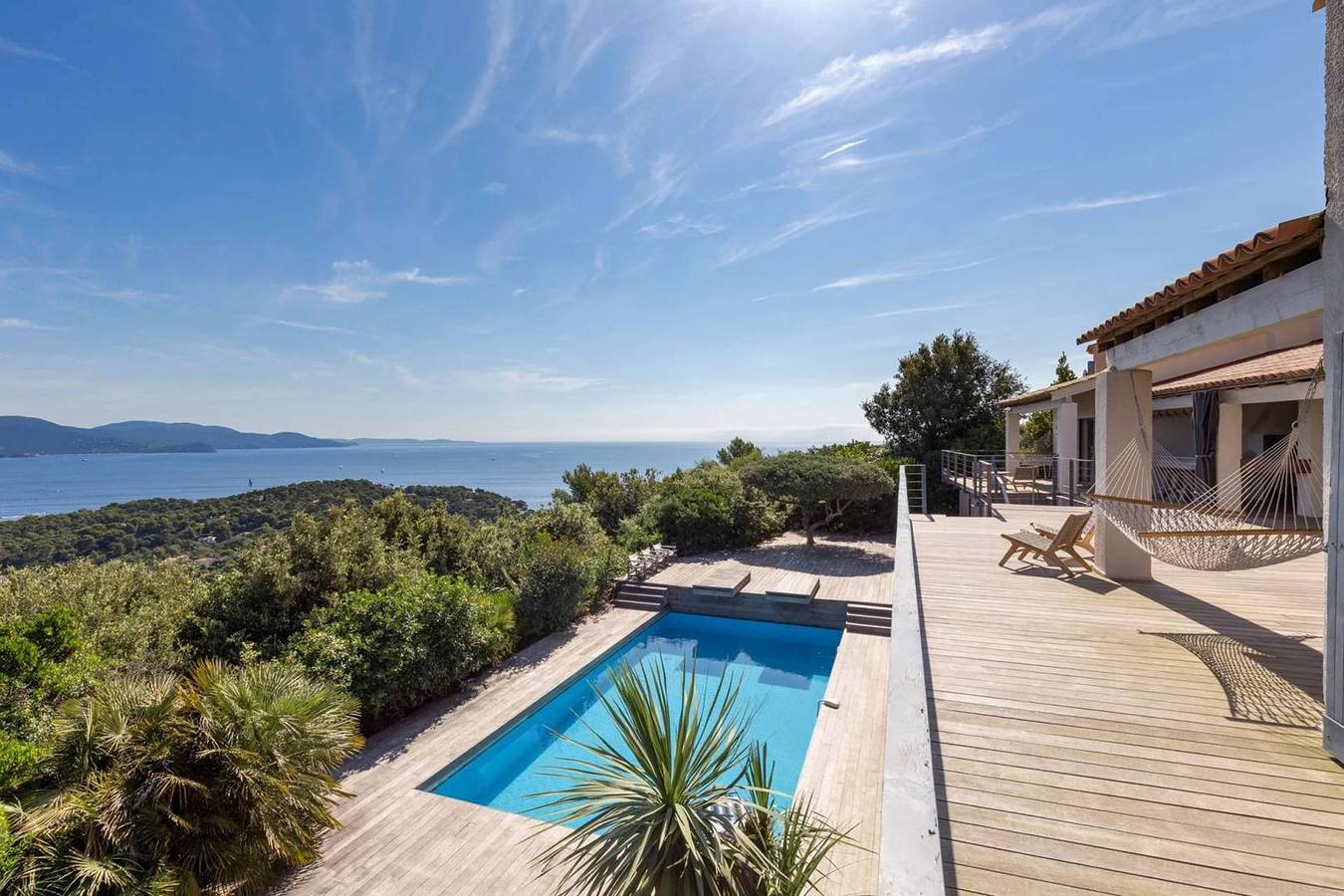 Villa für 14 Personen mit Terrasse in Cap Bénat, Bormes-les-Mimosas